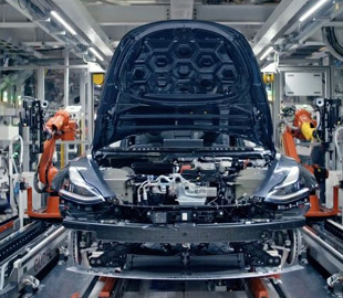 Компанія Tesla втратила майже $100 млрд. капіталізації