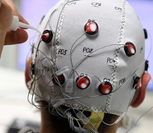 Китай першим дозволив комерційне використання технології «мозок — комп’ютер»