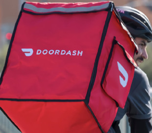 Сервис доставки еды DoorDash увеличил выручку более чем втрое