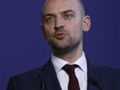 У Франції не розуміють, чому США припинили кібероперації проти Росії, - Politico