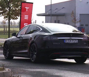 Tesla випускатиме доступні електромобілі у Німеччині