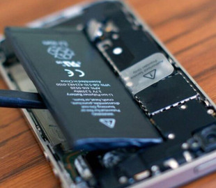 Названо 5 простих правил, як продовжити життя батареї смартфона