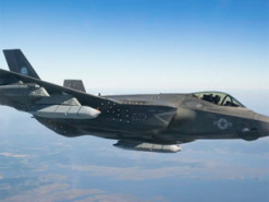 Американські розробники інтегрують протикорабельні ракети AGM-158C LRASM у винищувачі F-35C