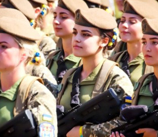 Мобілізація жінок с 1 жовтня: українкам повідомили, хто уникне призову, а хто піде служити