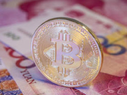 Мнение: не биткоин, а цифровой юань угрожает гегемонии доллара США