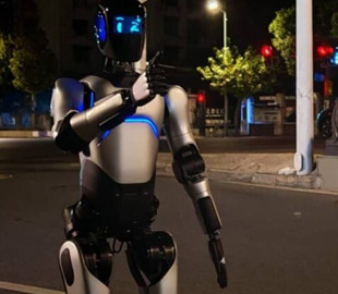 Китайський робот встановив світовий рекорд, пройшовши 106 км між містами