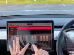 Tesla встроила в свои электромобили музыкальную студию