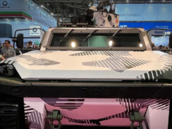 Там, де інші не пройдуть: фінський виробник бронетехніки Patria представив нову гусеничну всюдихідну платформу FAMOUS