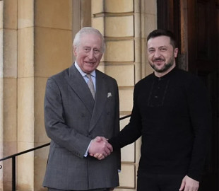 Перед візитом Зеленського до Чарльза III над резиденцією літали невідомі дрони. Тепер там ввели обмеження