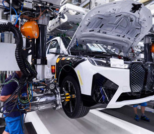 BMW збирається на третину здешевити батареї, незважаючи на зростання цін на сировину