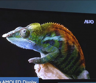 Компания AUO показала двусторонний сворачивающийся дисплей OLED
