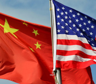 США анонсували санкції проти «будь-якої китайської компанії», яка допомагає російському ВПК