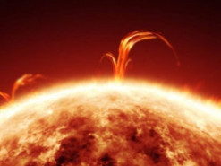 Сильні спалахи на сонці. Ілона Маска попередили, що супутники Starlink вийдуть з ладу
