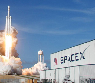 Перші астронавти SpaceX: хто вони. Розповідаємо про запуск Crew Dragon