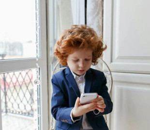 Греція заборонить дітям до 15 років користуватися соцмережами з наступного року