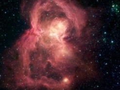 Телескоп "Спитцер" сделал снимок необычной "космической бабочки": что это такое