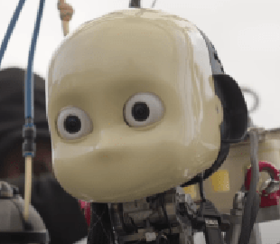 Інженери створили летючого робота-гуманоїда