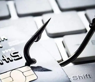 «Ваш рахунок намагаються зламати»: шахраї виманили у жительки Тернополя 63 000 гривень