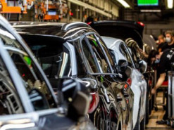 Дефицит чипов сократит мировое производство автомобилей на 670 000 штук в первом квартале