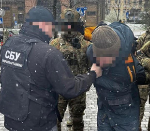 Здавав ворогу дані про оборонні об’єкти у столиці: в центрі Києва затримали ворожого агента