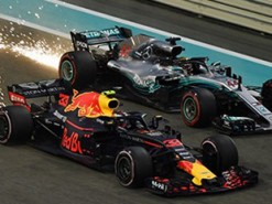 Киберспортсмен разгромил бывшего пилота F1 в реальной гонке