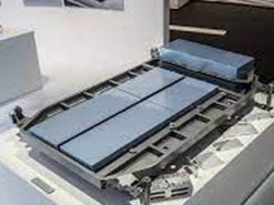 Через зростання цін на сировину для акумуляторів електромобільні компанії скоротять асортимент