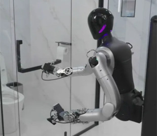 У Китаї створили робота-прибиральника, який миє унітази й поливає квіти в готелях