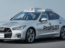 Новая система Nissan помогает водителю избегать аварий