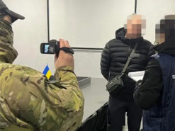 Зливав ворогу дані про засуджених, які пішли у ЗСУ: на Київщині затримали посадовця виправної колонії