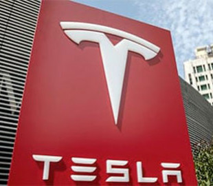 Tesla выпустит автомобиль без руля