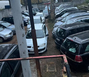 Батько й син на Київщині реалізовували автомобілі, ввезені як гуманітарна допомога для ЗСУ