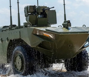 Туреччина показала 8-тонного робота для морських десантів