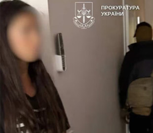 Колишню працівницю банку підозрюють у викраденні 3,2 млн грн соцвиплат