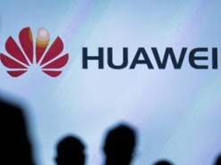 Мощный смартфон Huawei Mate 20 Pro получит тройную камеру