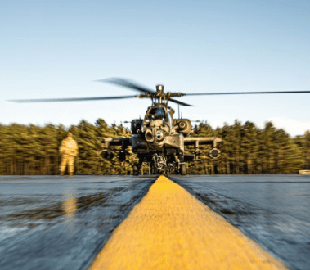 9 годин замість 1 року: Boeing почав друкувати запчастини для ударних гелікоптерів Apache