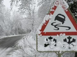 Тему гололеда и коронавируса в Украине обыграли смешным мемом