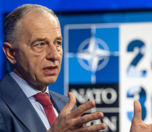 НАТО продовжить посилювати кіберзахист України – Мірча Джоане