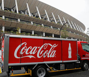Coca-Cola откажется от рекламы во всех соцсетях 