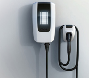 General Motors збирається встановити 40 тис. зарядних станцій Ultium Charger та обігнати Tesla з продажів електромобілів до 2025 року