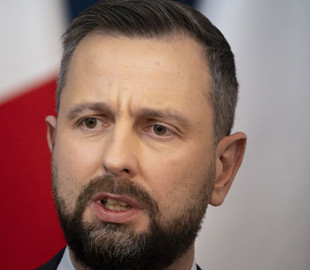 Міністр оборони Польщі визнав: російський дрон вибухнув біля кордону з Україною