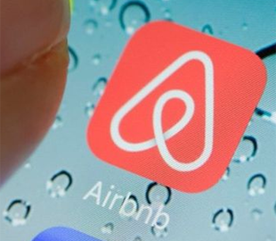 Airbnb анонсував партнерські програми щодо розміщення 100 тис. українських біженців