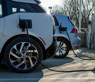 Польща інвестує $216 млн на встановлення нових зарядок для електромобілів і водневих станцій