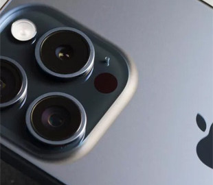 Apple заявила про відмову від тонких iPhone в найближчому майбутньому