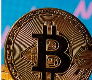 Біткоїн впав, а за ним і решта цифрових валют: що відбувається з вартістю активів