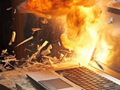 Медики подали на НР до суду після вибуху ноутбука в лікарні