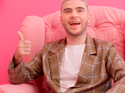 Papa Music випустили новий кліп від Wellboy, в якому вставили його обличчя іншому артисту