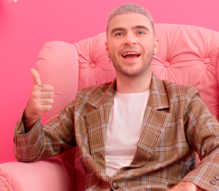 Papa Music випустили новий кліп від Wellboy, в якому вставили його обличчя іншому артисту