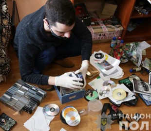 Фотографа з Київщини судитимуть за виготовлення дитячої порнографії