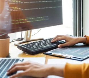 Глава Nvidia пояснив, чому ШІ не залишить програмістів без роботи