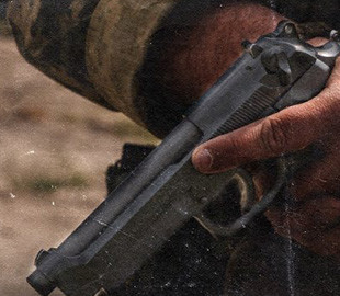 Зброя «другого шансу»: військові розповіли, коли пістолет Beretta M9 може врятувати життя